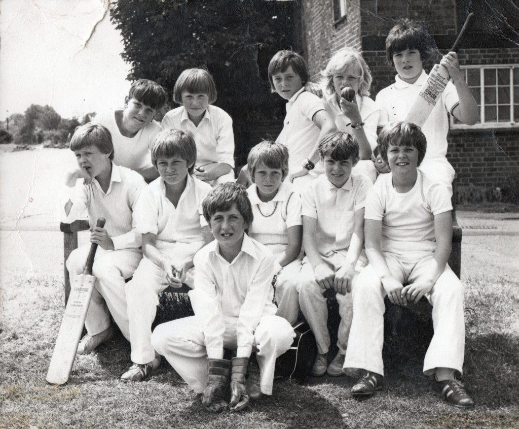 WSVCC 1975 Colts outside Wheelwright White Hart Lane