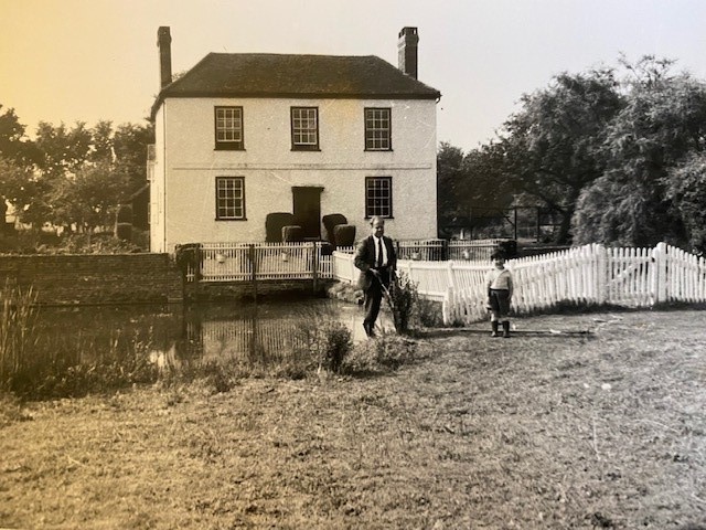 1 Billhurst Farm Douglas & Nick Law 1967